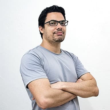 Carlos Ryan